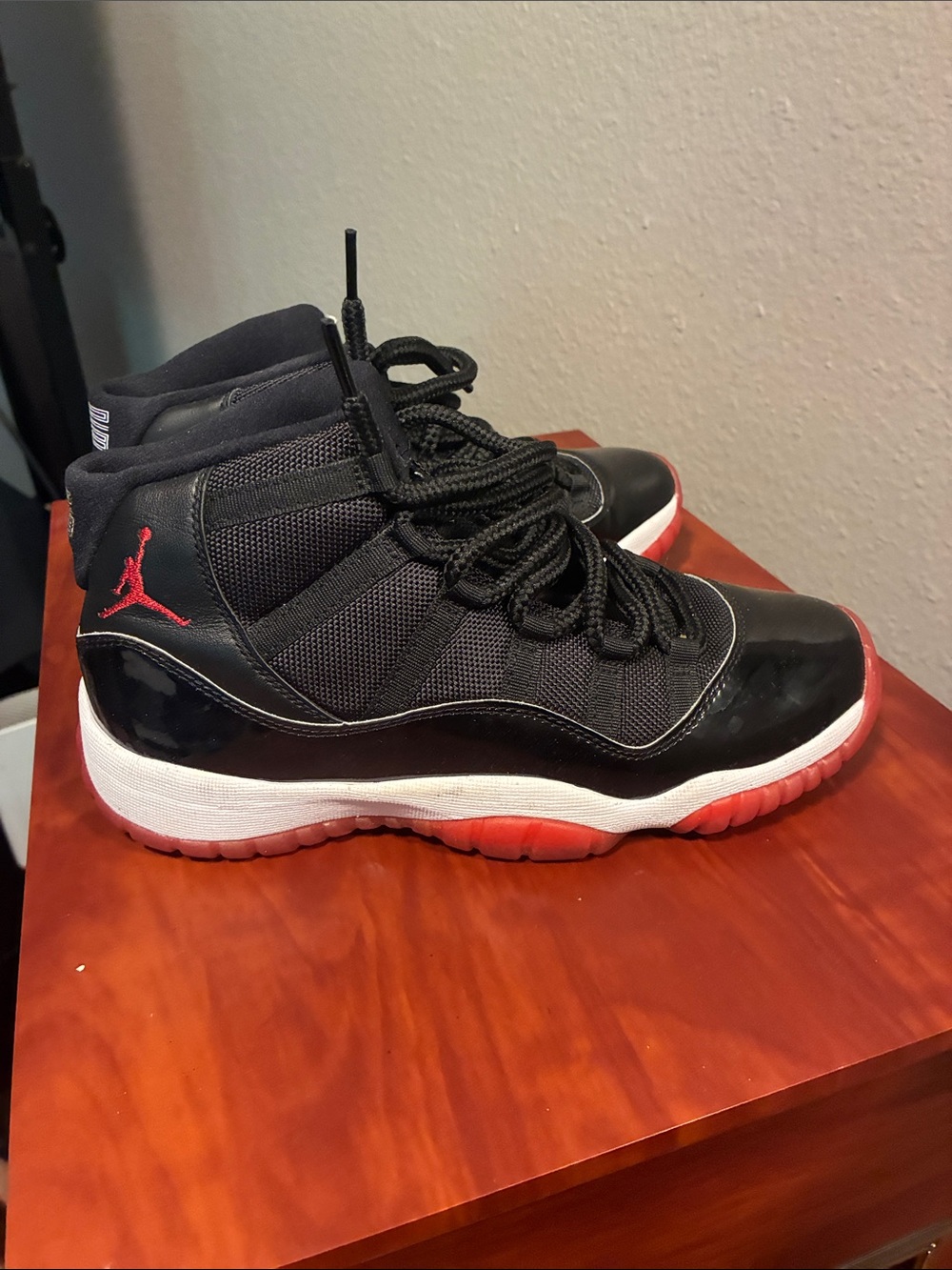 Jordan 11 retro size 7Y